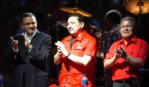 Abogado afín a ARENA defiende sobresueldos entregados en gobiernos del FMLN abogado-afin-a-arena-defiende-sobresueldos-entregados-en-gobiernos-del-fmln